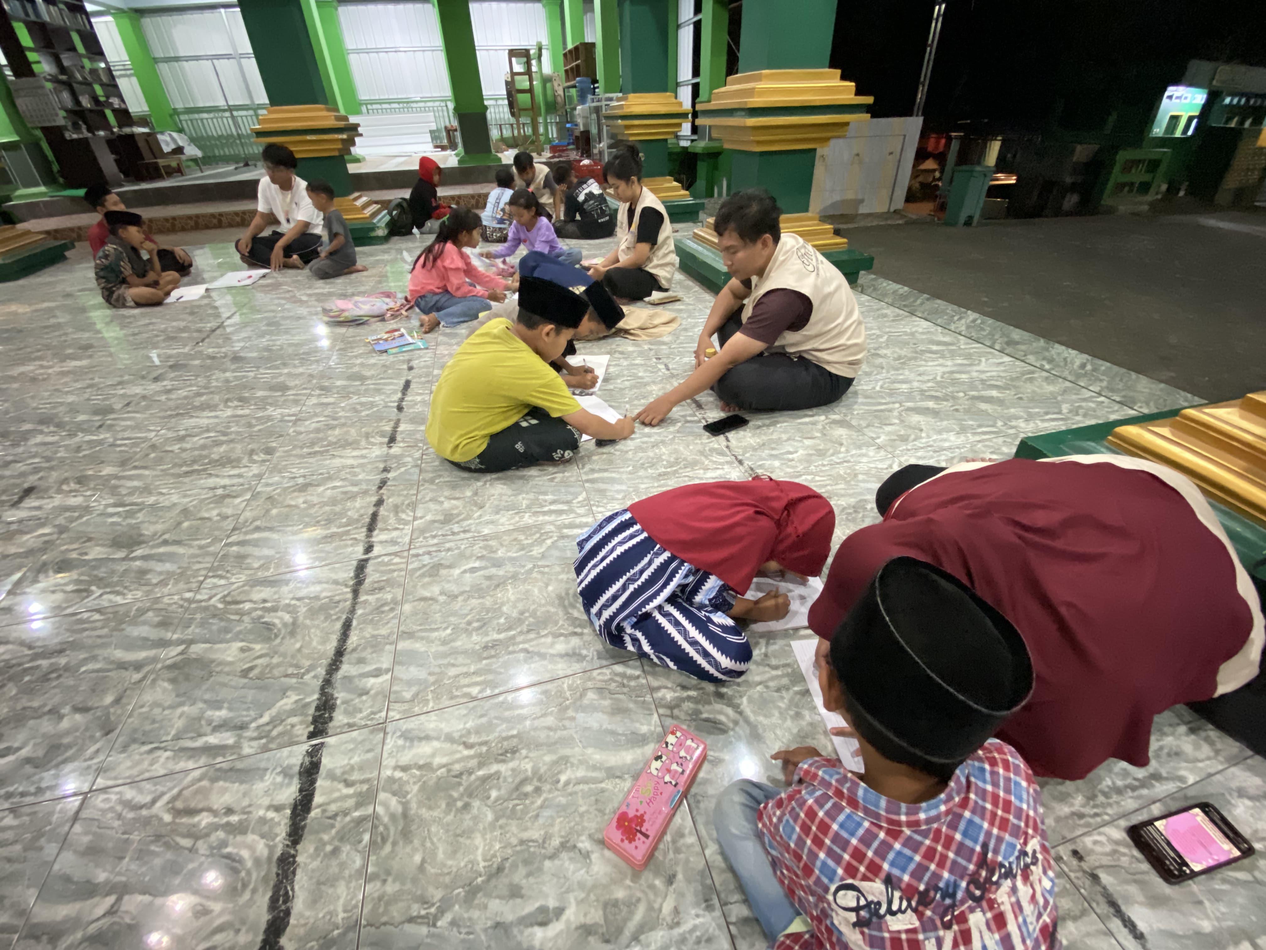 Pemberdayaan Terpadu: Persiapan Pasar Gogik, Pemetaan Potensi Desa, Literasi Keuangan PKK, dan Pendampingan Belajar