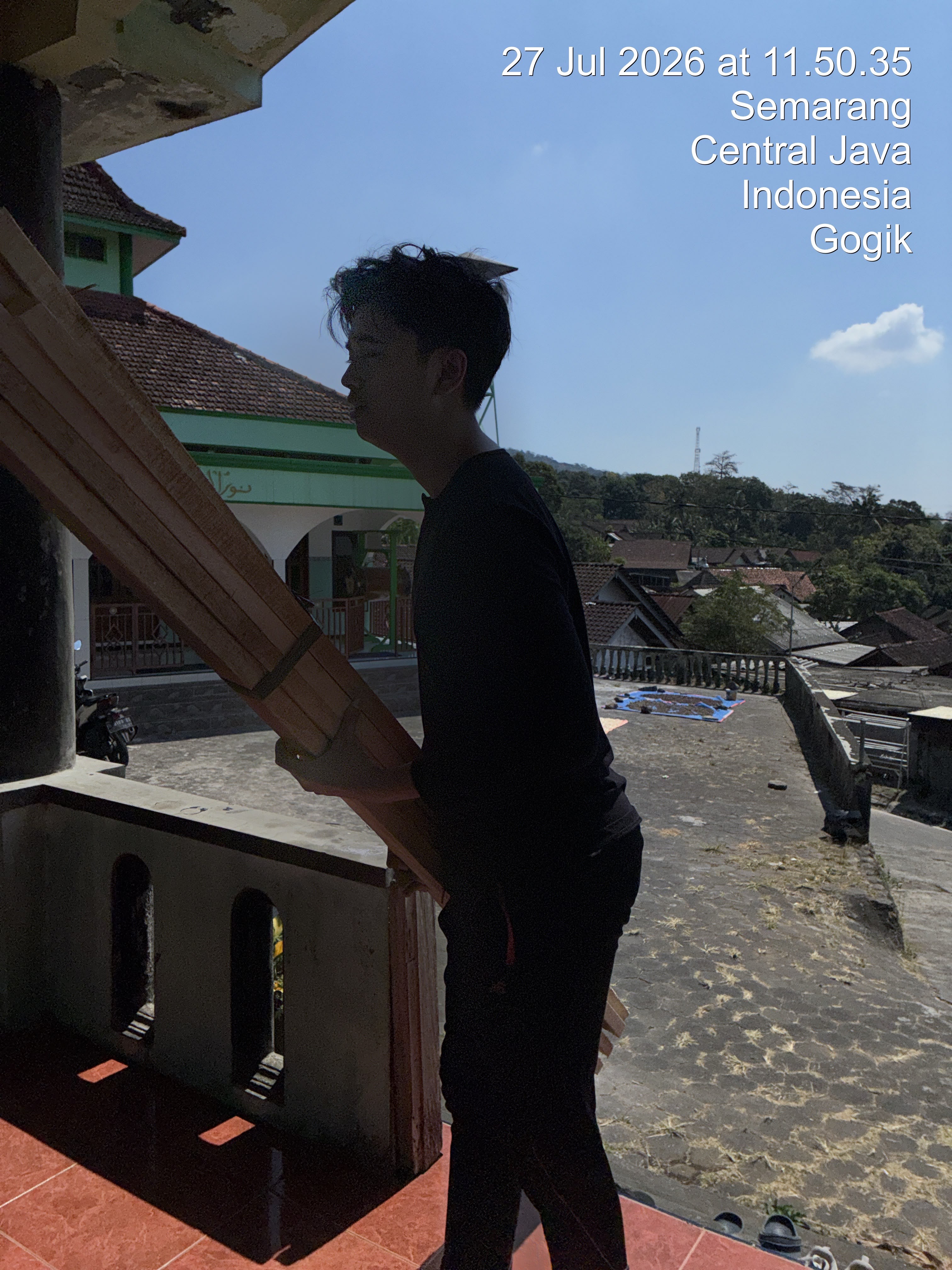 Membeli perlengkapan untuk proker kerja Multidisiplin 1