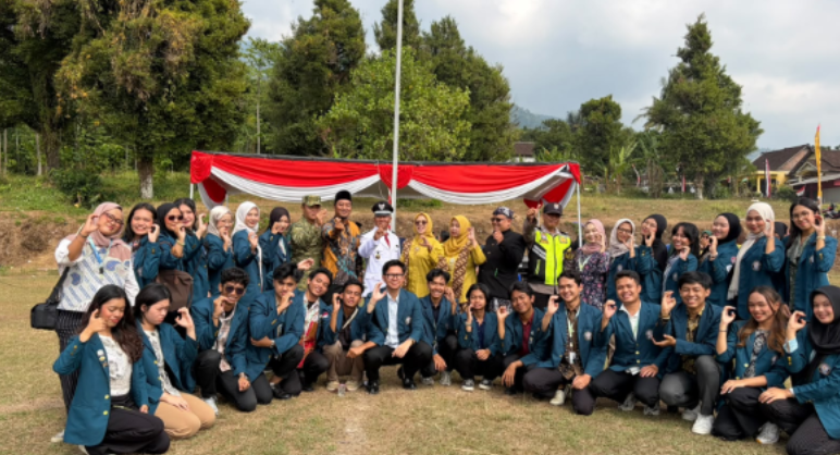 Upacara kemerdekaan ke-81 di lapangan dusun Gintungan Desa Gogik dan Penampilan bakat dari peserta upacara