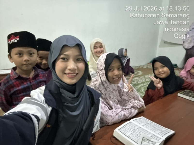Mengajar TPQ di Mushola Rt 04/ Rw 01 Desa Gogik