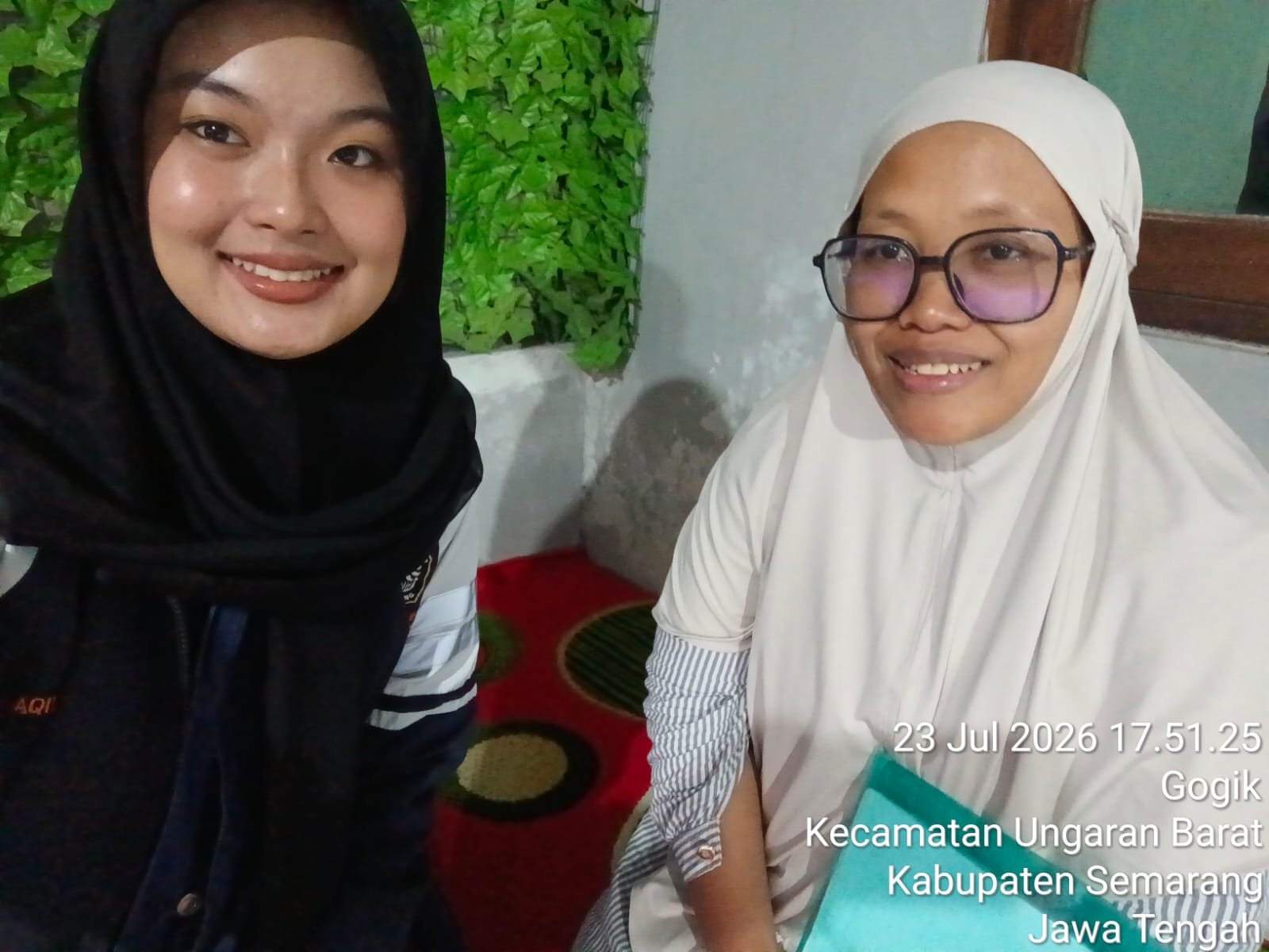 Mengerjakan tugas KKN, Penyebaran undangan sosialisasi program kerja, Koordinasi dengan Kader PKK