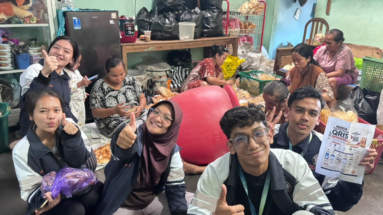 Mengunjungi Rumah Produksi UMKM Doyan Ngemil