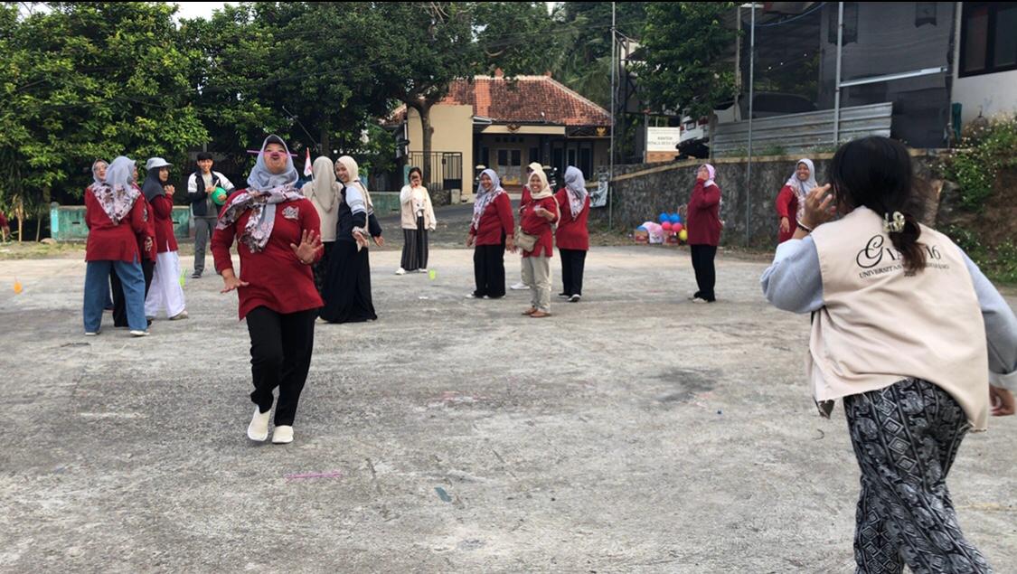 Lomba 17 Agustusan Ibu-ibu PKK Desa Gogik