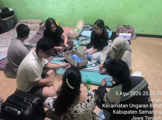 Absensi pagi, membuat reportase berita, RnD proker multidisiplin tema 2