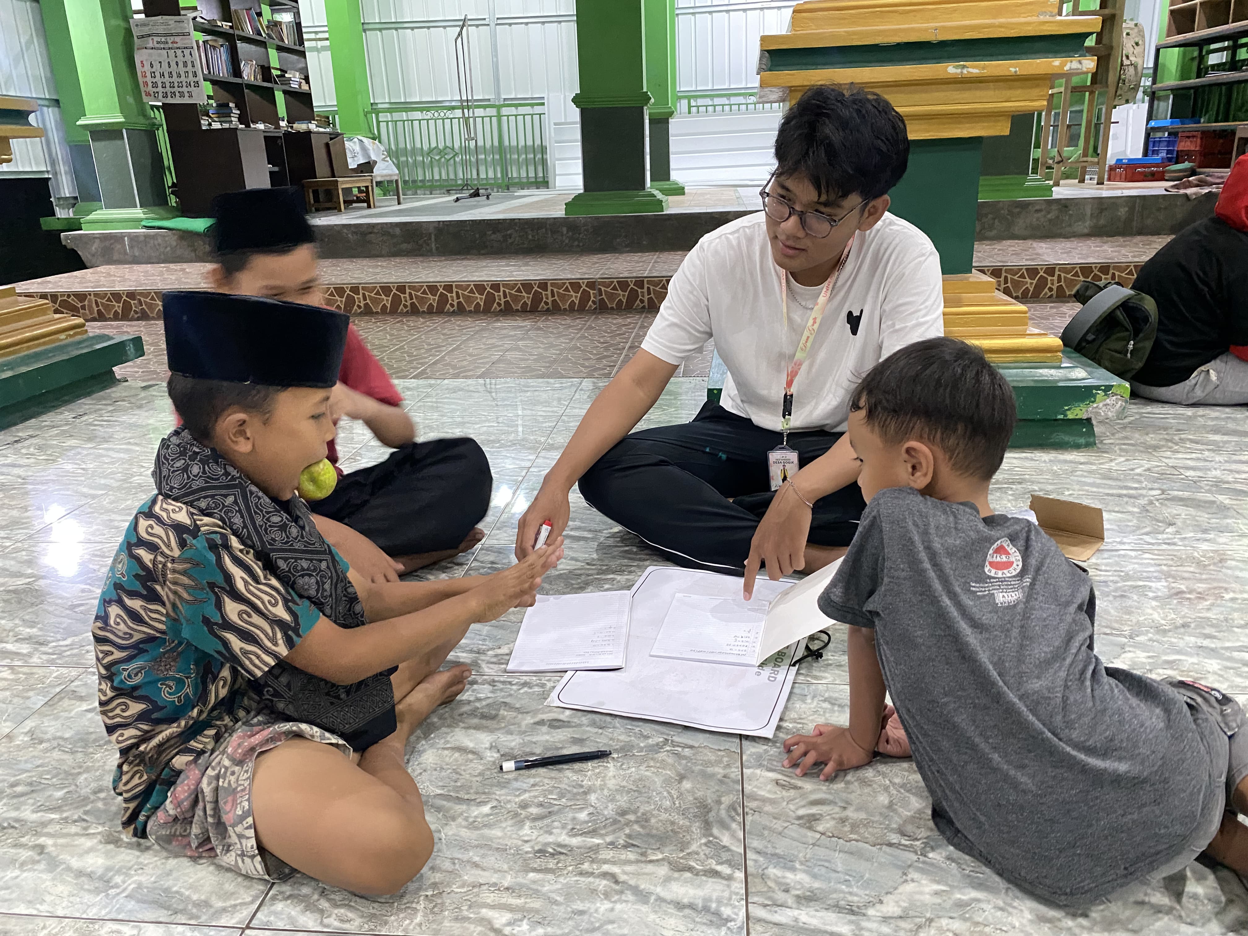Pemberdayaan Terpadu: Persiapan Pasar Gogik, Pemetaan Potensi Desa, Literasi Keuangan PKK, dan Pendampingan Belajar