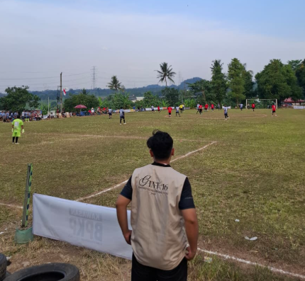 Dukungan Kreatif dan Kolaborasi Kepemudaan: Pendampingan Dokumentasi Perlombaan Semarak Kemerdekaan Dusun Gintungan