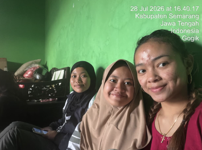 Pembuatan Desain Plakat RT/RW, Penyiapan Media Tanam Akuaponik, dan Penyusunan Buku Panduan