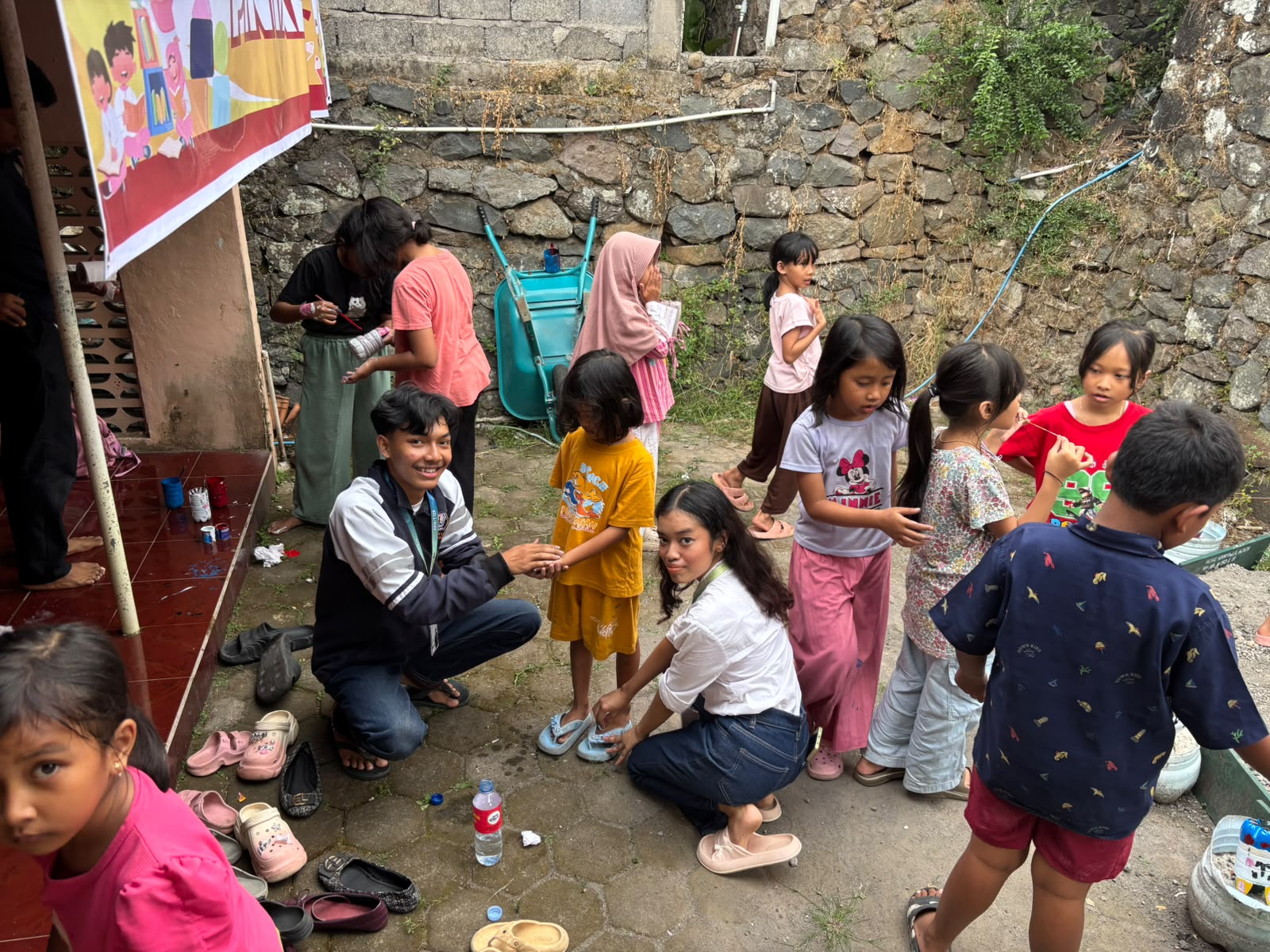 Melaksanakan program multidisiplin 1l2