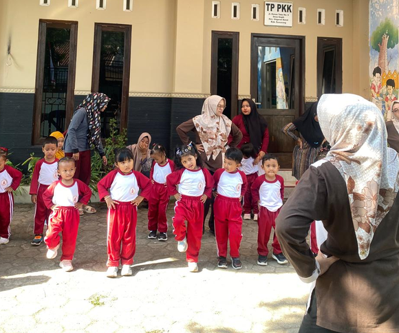 Integrasi Digitalisasi Data Pasar Gogik, Pendampingan Legalitas UMKM, dan Optimalisasi Pendidikan Anak Usia Dini