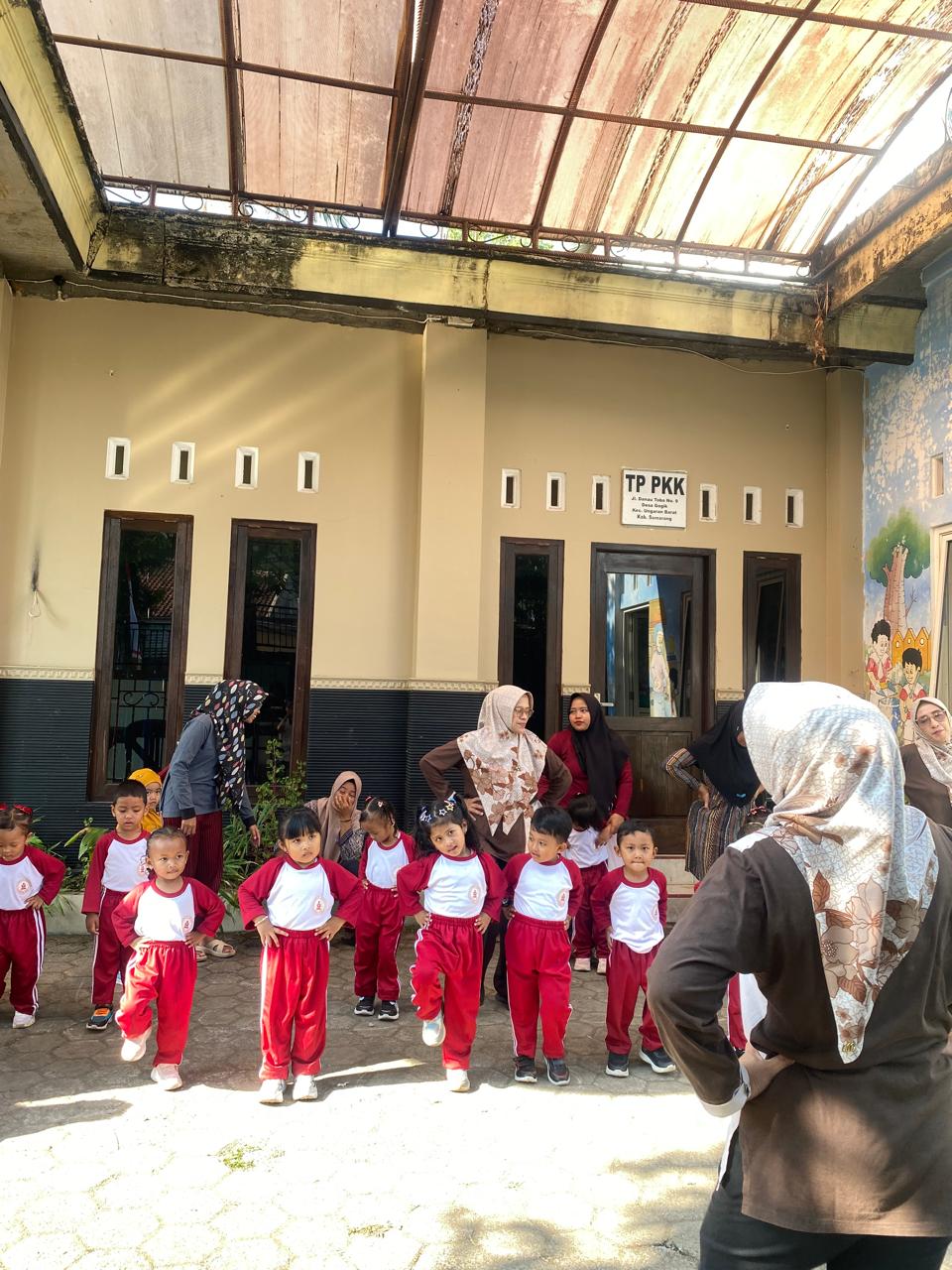 Integrasi Digitalisasi Data Pasar Gogik, Pendampingan Legalitas UMKM, dan Optimalisasi Pendidikan Anak Usia Dini
