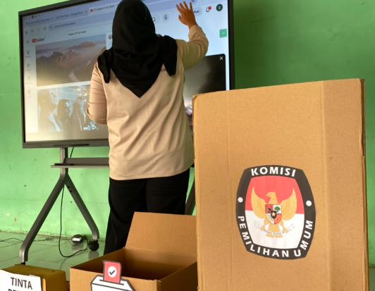 Pelayanan Administrasi, Edukasi Demokrasi dan Digitalisasi Pembelajaran, serta Perencanaan Pengembangan UMKM