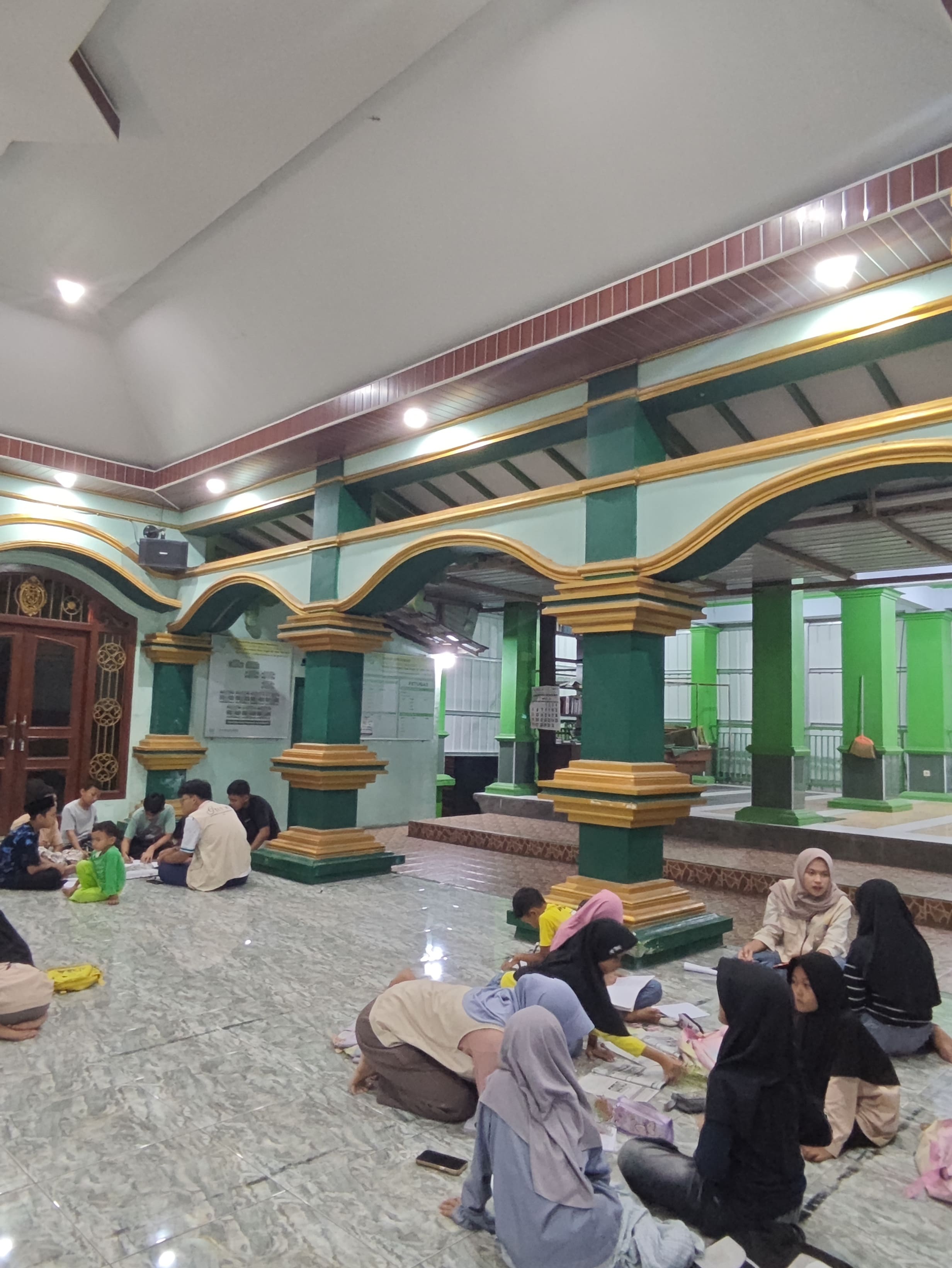 Integrasi Digitalisasi Data Pasar Gogik, Pendampingan Legalitas UMKM, dan Optimalisasi Pendidikan Anak Usia Dini