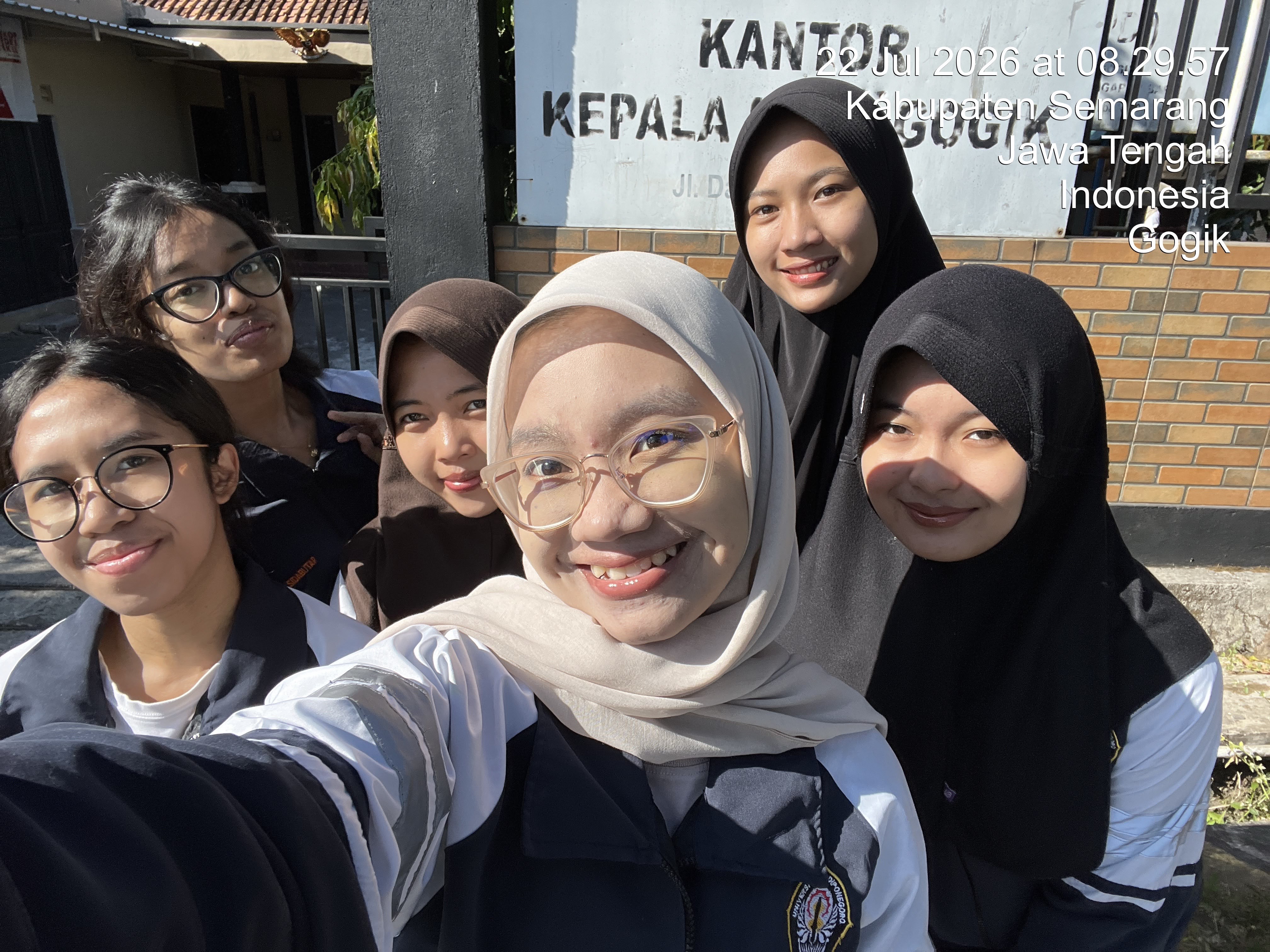 Absensi Pagi, Diskusi Perombakan Program Kerja Multidisiplin I, II, dan III, Diskusi Program Kerja Sosial Kemasyarakatan, serta Asistensi bersama Dosen Pembimbing Lapangan