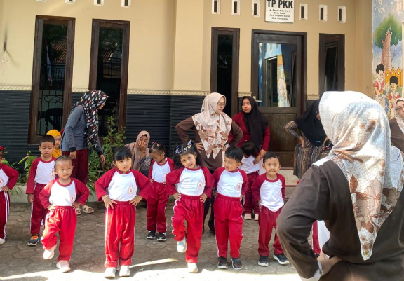 Integrasi Digitalisasi Data Pasar Gogik, Pendampingan Legalitas UMKM, dan Optimalisasi Pendidikan Anak Usia Dini