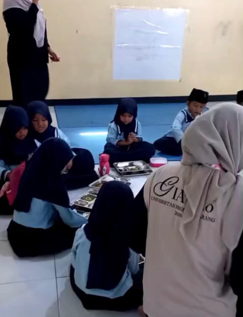 Pendampingan TK Mazaaya, Pelayanan Administrasi Kewilayahan, dan Inisiasi Legalitas UMKM Ceriping Gintungan