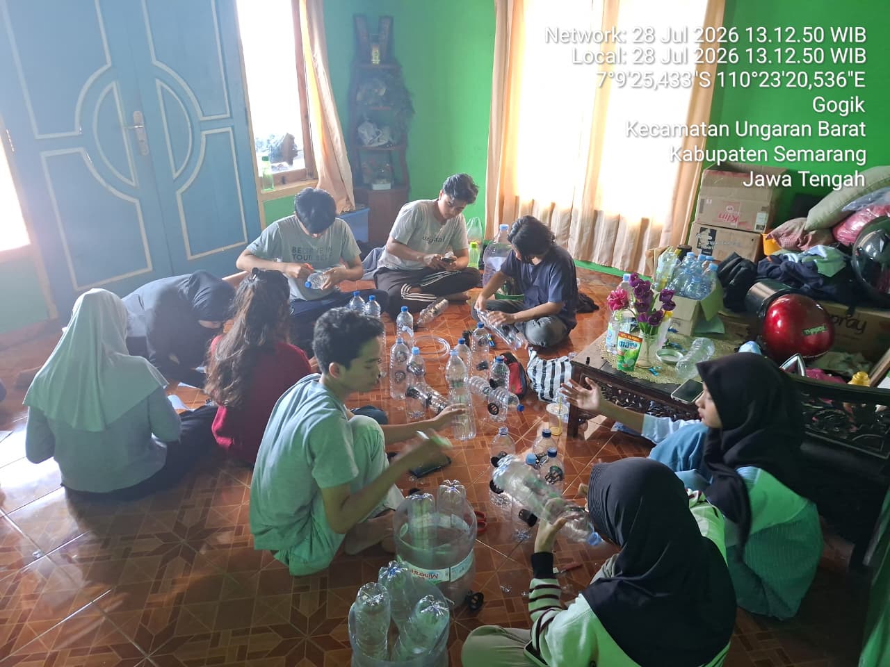 Membantu Persiapan Akuaponik Multidisiplin 1